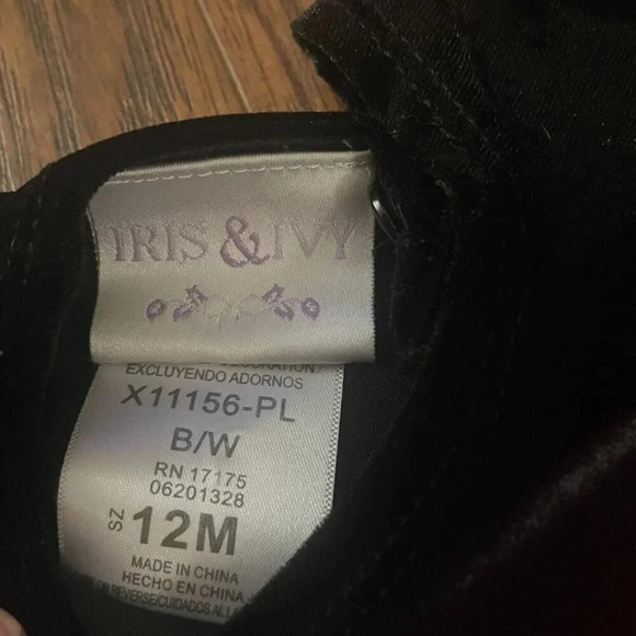 Iris & Ivy Formal Dress - Picture 4 of 4